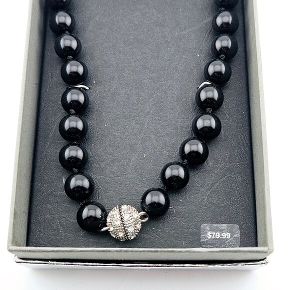 Magnetic Clasp Round Black Bead Necklace Silver Stardust Center Chunky Timeless - Picture 3 of 4